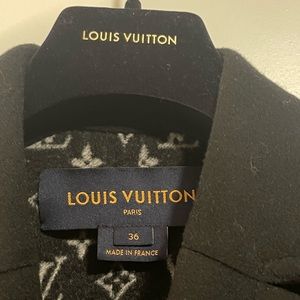 Womens Louis Vuitton Coat size 6
